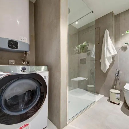 Mercury 318 - 2x Pool Cards Access & Shopping Mall * San Ġiljan